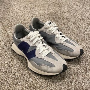 New Balance 327